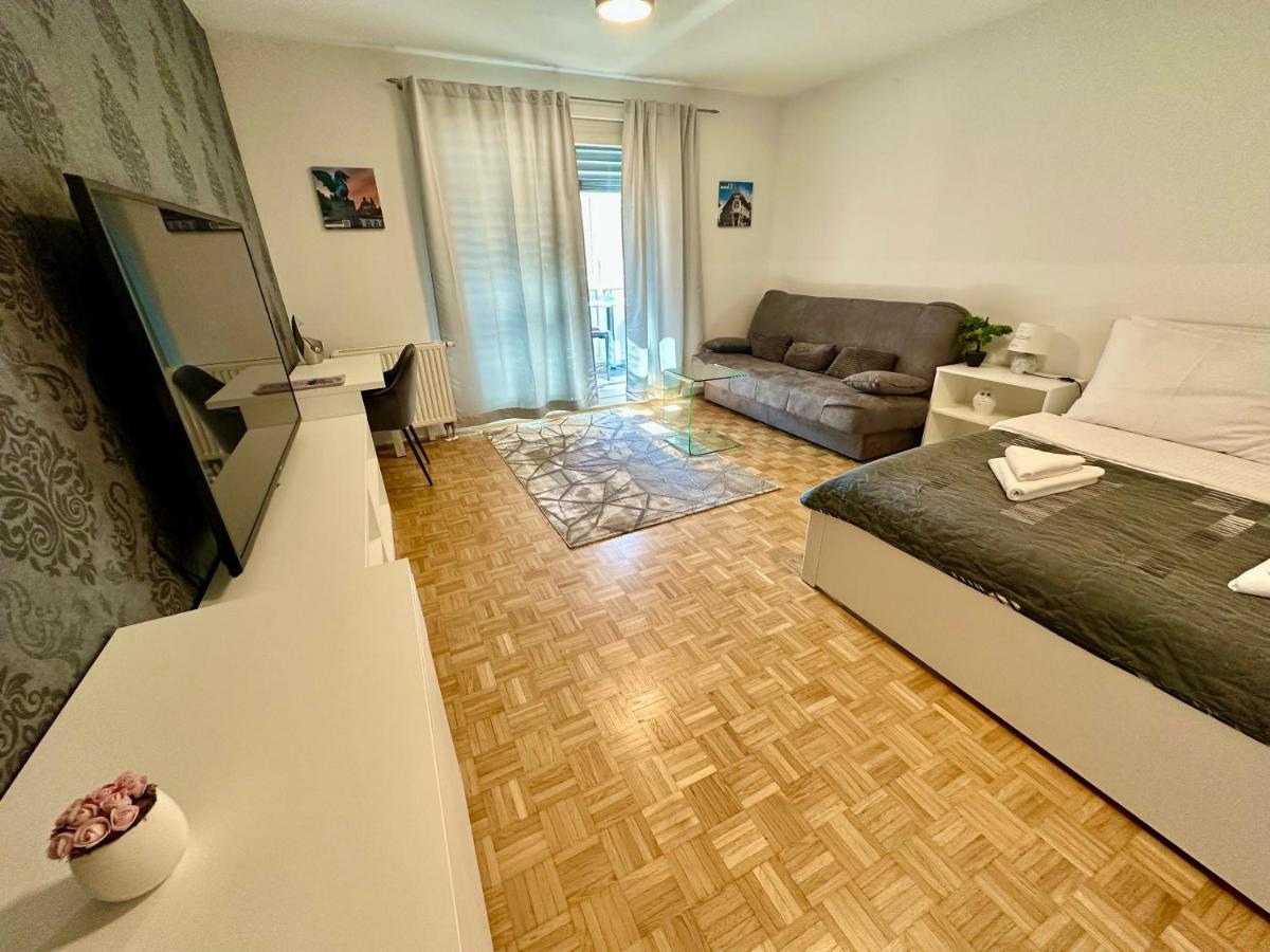 Clara Ljubljana Apartment מראה חיצוני תמונה